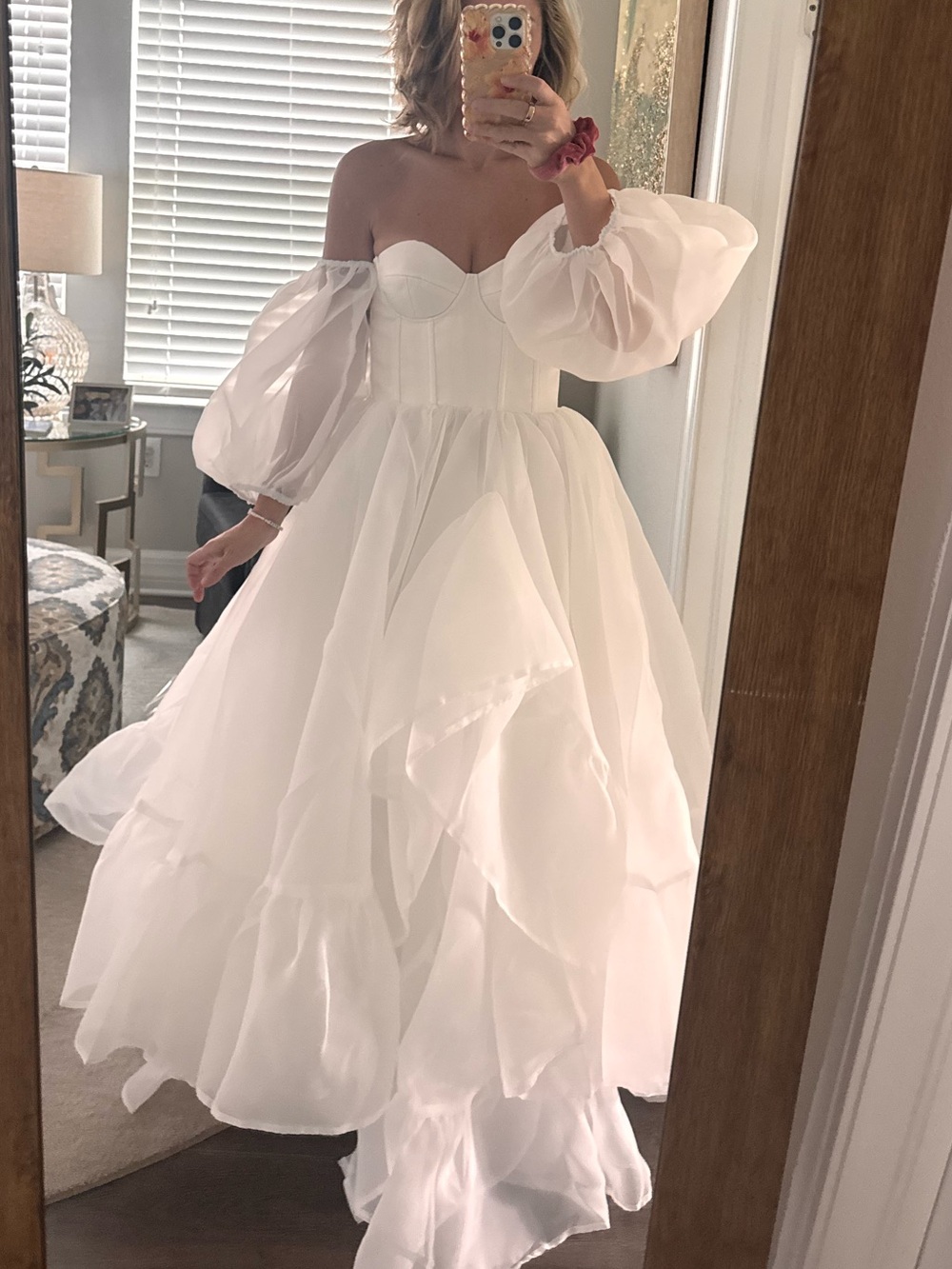 Light ivory Puff-Sleeve Organza Ball Gown Dress